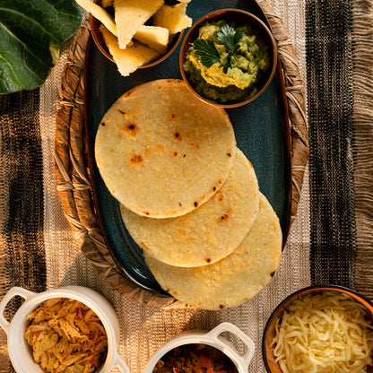 White Corn Arepa with Salt Don Maiz x 8 (800g)